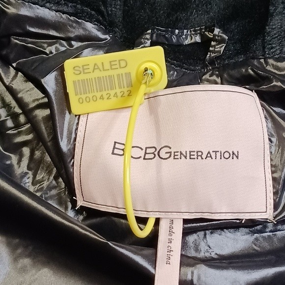 BCBGeneration Water-Resistant Hooded Softshell Long Puffer Jacket size XS - Picture 15 of 16